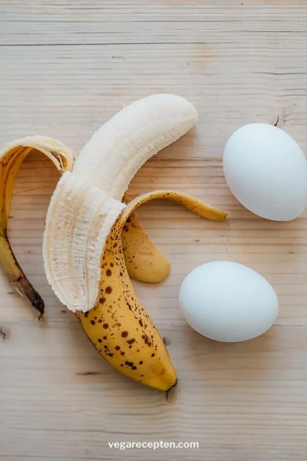 Banana egg pancakes