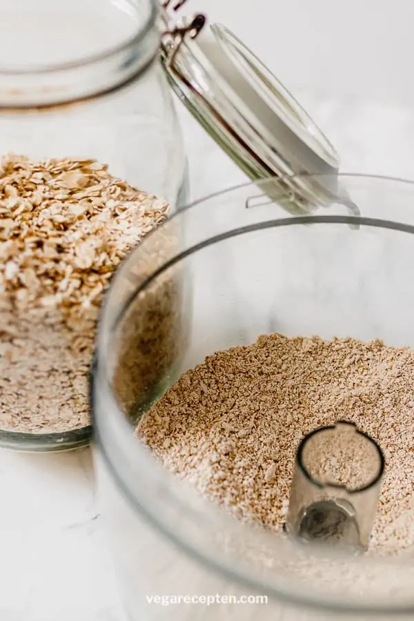 Making oatmeal flour