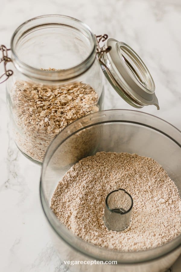 Make your own oatmeal flour