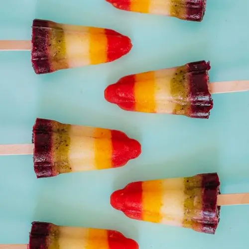 Rainbow popsicles with fruit