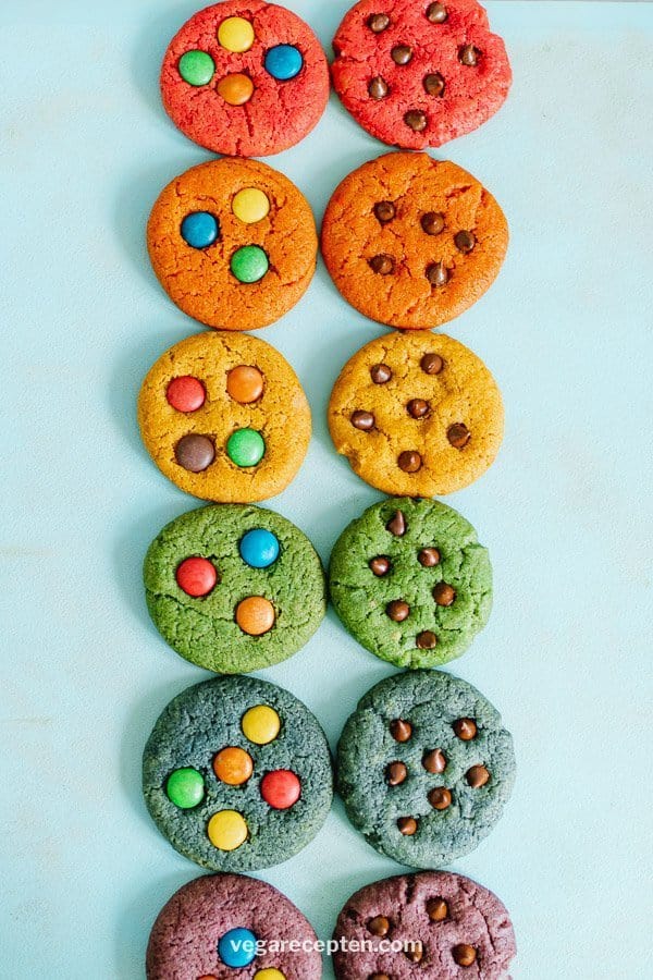 Rainbow chocolate chip cookies