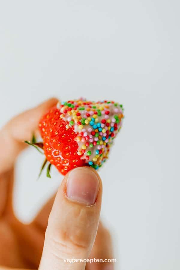 chocolate strawberries with decoration