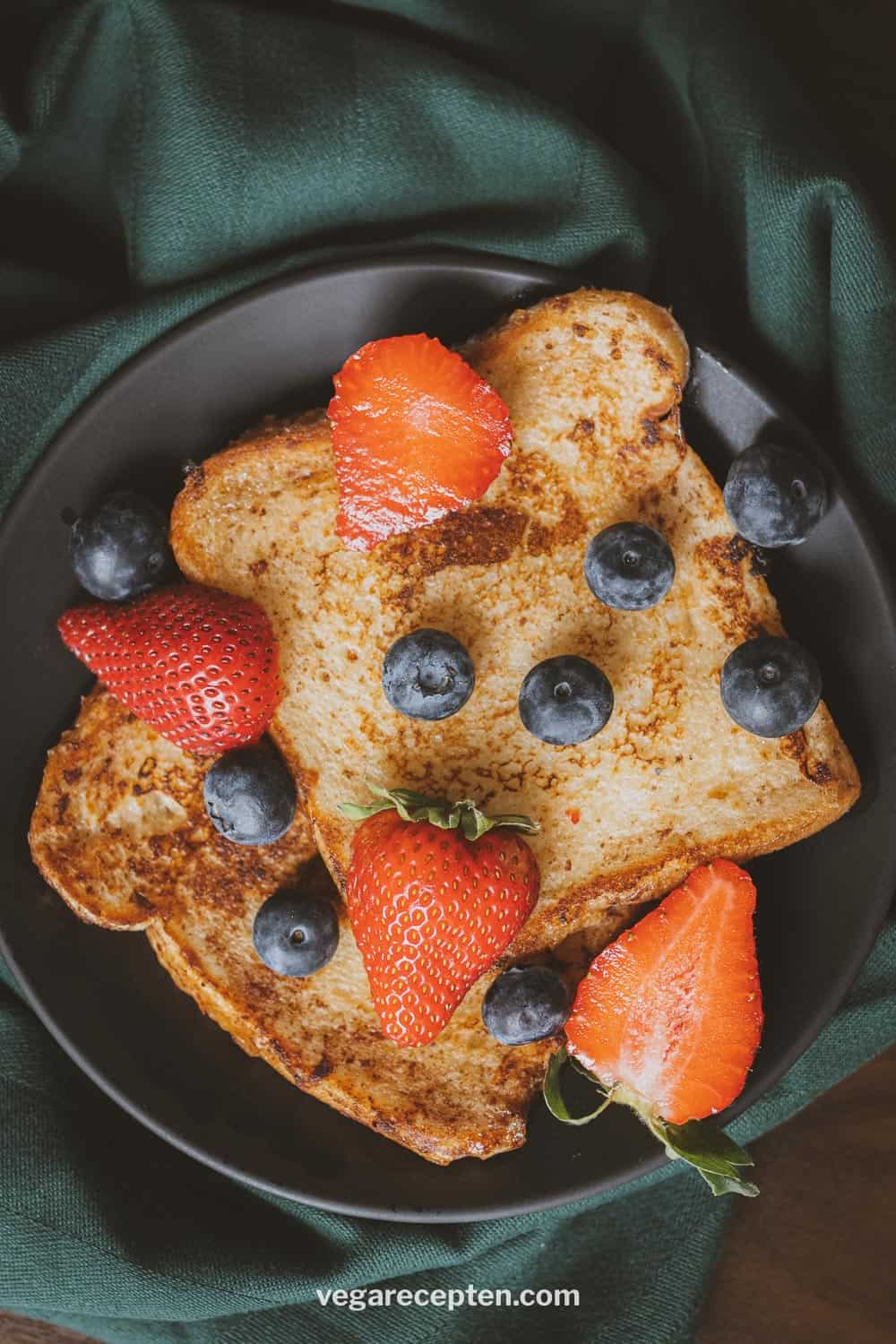 Dutch French toast with fruit